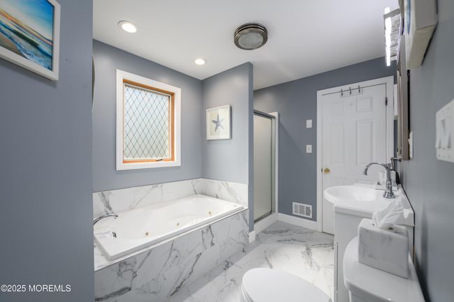 338 Navesink River Rd, House other with 4 bedrooms, 3 bathrooms and null parking in Red Bank NJ | Image 16