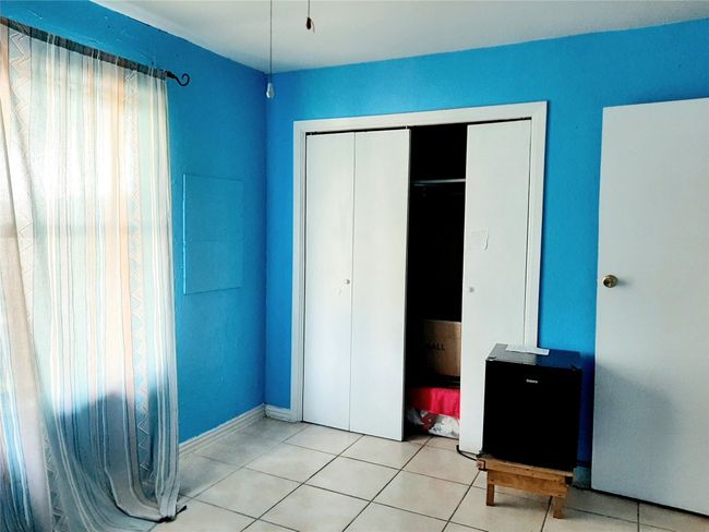 Secondary bedroom | Image 16