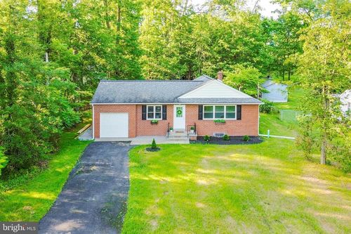 515 Park Rd, SPRING CITY, PA, 19475-1633 | Card Image
