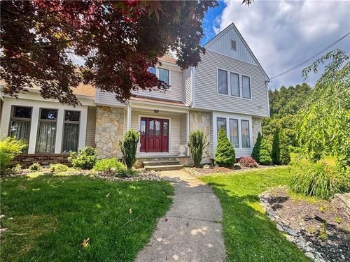 18 Ann Ct, Cranston, RI, 02921-1707 | Card Image