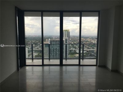 3510 - 68 Se 6th St, Condo with 2 bedrooms, 2 bathrooms and null parking in Miami FL | Image 3