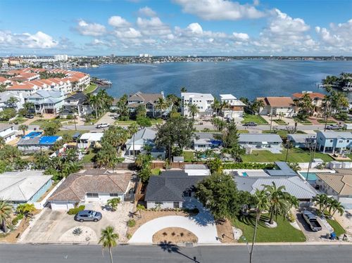 197 Lido Dr, ST PETE BEACH, FL, 33706-2551 | Card Image