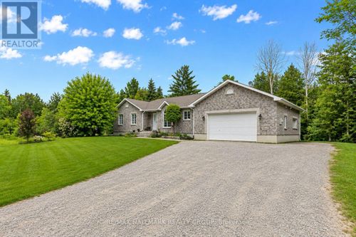 520 David Manchester Rd, Carp, ON, K0A1L0 | Card Image