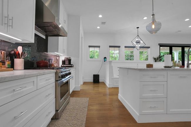 9115 Hammerly Blvd, House other with 4 bedrooms, 4 bathrooms and null parking in Houston TX | Image 16