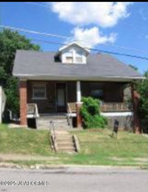 207 Manila St, JEFFERSON CITY, MO, 65109-4603 | Card Image