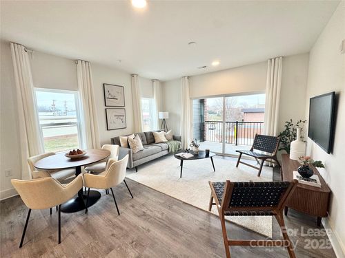 201-175 W Black St, Rock Hill, SC, 29730-4412 | Card Image