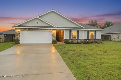 9317 Lexi Ln, Biloxi, MS, 39532-5625 | Card Image