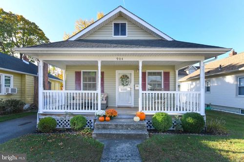 904 Princeton Ave, National Park, NJ, 08063-1720 | Card Image