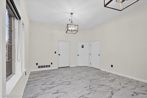 46-14151 Lakeside Blvd N, Shelby Twp, MI, 48315-6075 | Card Image