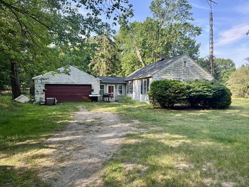 1103 W Mount Garfield Rd, Norton Shores, MI, 49441-6137 | Card Image