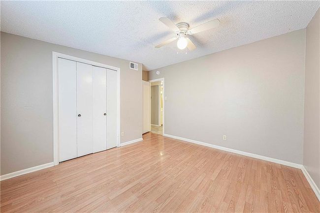 APT-209 - 2408 Longview St, Condo with 2 bedrooms, 1 bathrooms and 2 parking in Austin TX | Image 7