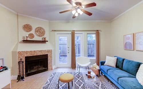 apt-121-1411 Gracy Farms Ln, Austin, TX, 78758-2229 | Card Image