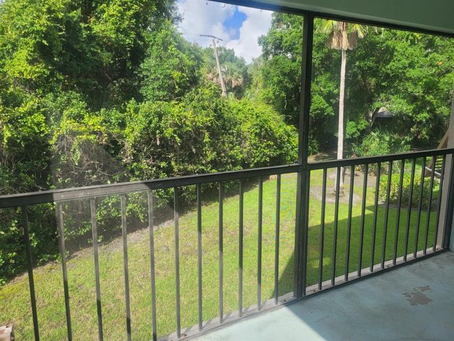 APT-208 - 6175 S Mirror Lake Dr, Condo with 2 bedrooms, 2 bathrooms and null parking in Sebastian FL | Image 8