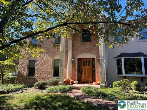 1724 Park Ln, Orefield, PA, 18069-9505 | Card Image