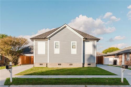 8509 11 Regiment Drive, Chalmette, LA, 70043 | Card Image