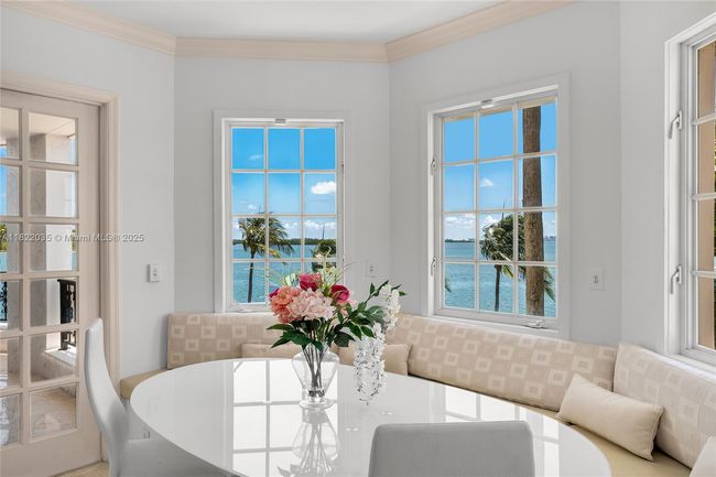 5233 - 5233 Fisher Island Dr, Condo with 4 bedrooms, 5 bathrooms and null parking in Miami Beach FL | Image 19