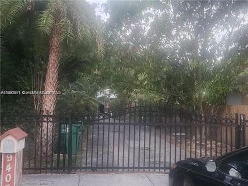 0-9407 Nw 4th Ave, Miami, FL, 33150-2122 | Card Image