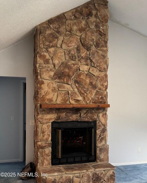 8317 Meadow Bend Ct, Jacksonville, FL, 32244-5763 | Card Image