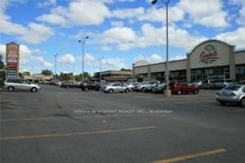 5935 Leslie St, North York, ON, M2H1J8 | Card Image