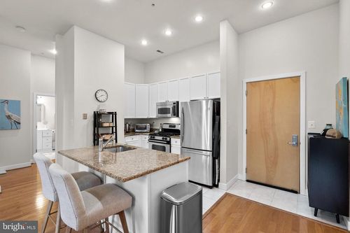 412-181 E Reed Ave, Alexandria, VA, 22305-3171 | Card Image
