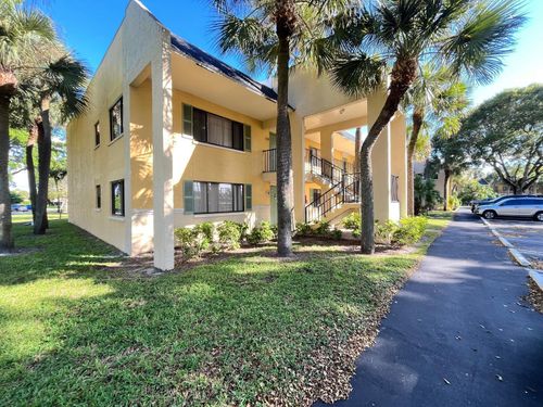 118 Meadows Cir, Boynton Beach, FL, 33436-8920 | Card Image