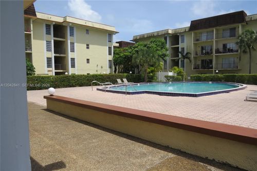 a406-12035 Ne 2nd Ave, North Miami, FL, 33161-5368 | Card Image