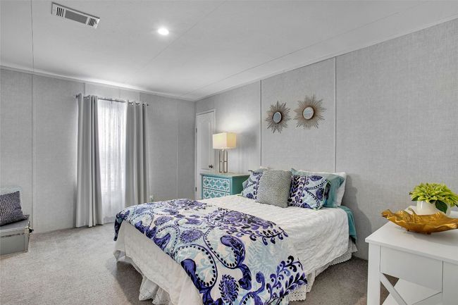 Bedroom #2 with walk-in closet | Image 23
