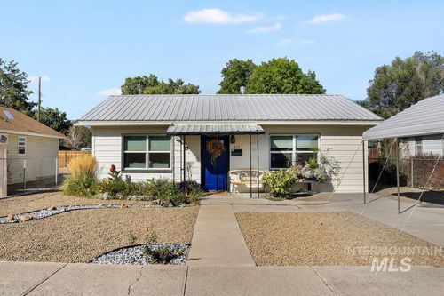 837 N 8th E, Mountain Home, ID, 83647-2243 | Card Image