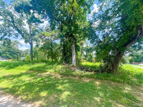 908-andamp-910-red-oak-906 Redoak St, Vidor, TX, 77662-9389 | Card Image