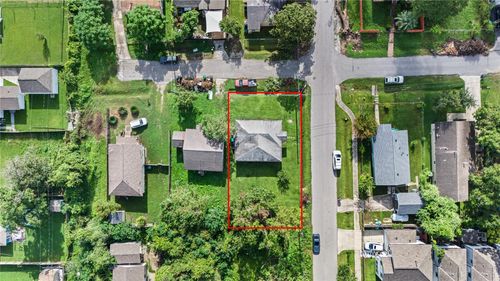 204 Blueberry St, Houston, TX, 77018-5623 | Card Image