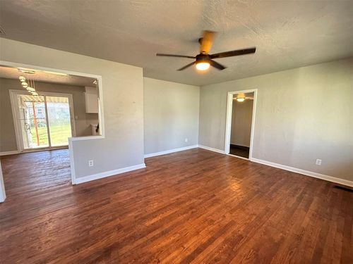 532 Showalter Dr, Midwest City, OK, 73110-5422 | Card Image