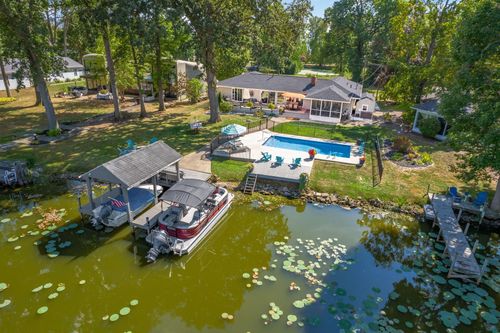 163 Oak Dr, Hebron, OH, 43025-9738 | Card Image