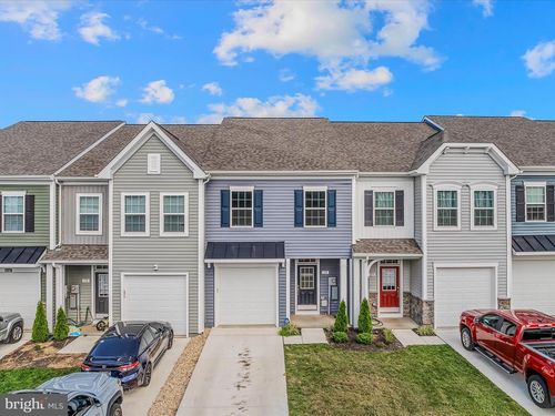 19 Melsonby Dr, BUNKER HILL, WV, 25413-2133 | Card Image