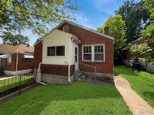 2618 Avie Dr, Saint Louis, MO, 63136-1309 | Card Image