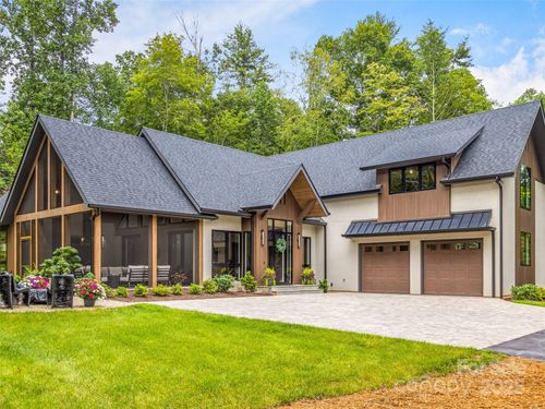 216 Shadybrook Trl, Hendersonville, NC, 28739-8140 | Card Image