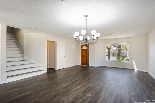 8611 Sierra Spgs, House other with 4 bedrooms, 3 bathrooms and null parking in Converse TX | Image 4