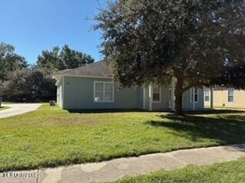 114 Earle Taylor Ln, Ocean Springs, MS, 39564-3750 | Card Image