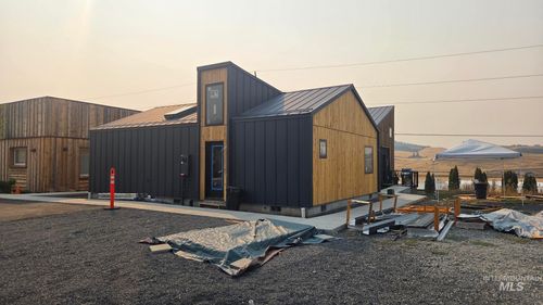 424 E Palouse River Dr, Moscow, ID, 83843-8917 | Card Image