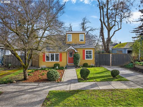 8504 N Foss Ave, Portland, OR, 97203-3618 | Card Image