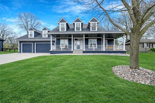 207 Saponi Ln, Lake Winnebago, MO, 64034-9312 | Card Image