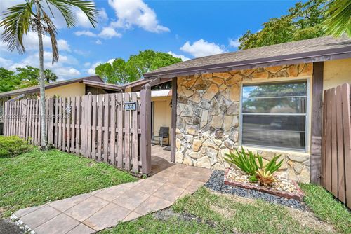 3-19-330 Briarwood Cir, Hollywood, FL, 33024 | Card Image