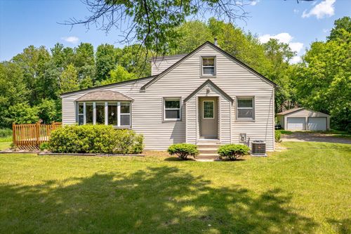 16957 E Lake Netta Dr Ne, Ham Lake, MN, 55304-5147 | Card Image