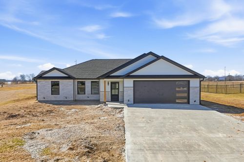 912 S Destinee Dr, MOBERLY, MO, 65270-5576 | Card Image