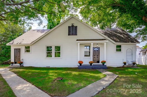 750 Eighth St, Winnsboro, SC, 29180-1932 | Card Image