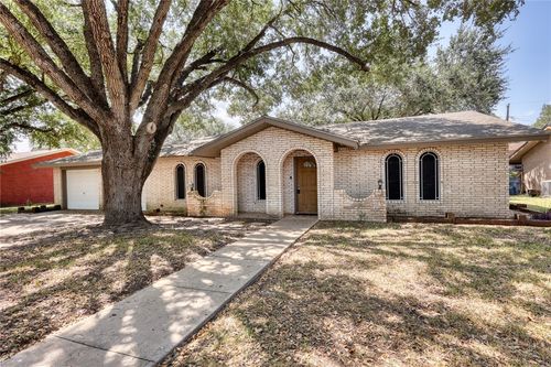 1104 Live Oak, Alice, TX, 78332 | Card Image