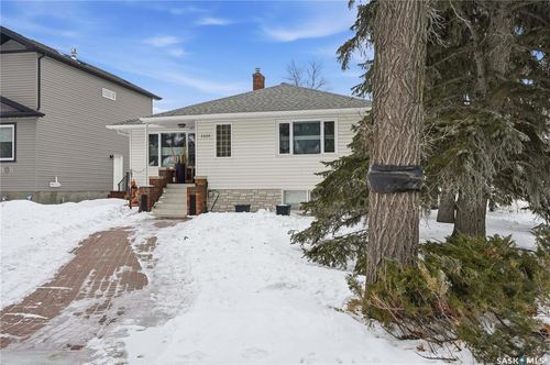 2804 Hill Ave, Regina, SK, S4S0V7 | Card Image