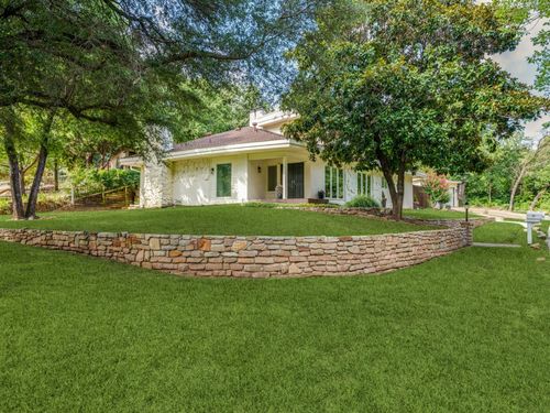 215 Tharp Dr, Highland Village, TX, 75077-6766 | Card Image