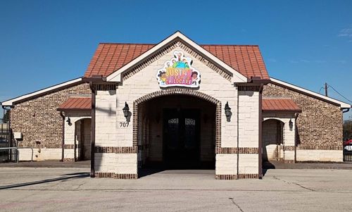 707 Center Ridge Dr, Duncanville, TX, 75116-4522 | Card Image