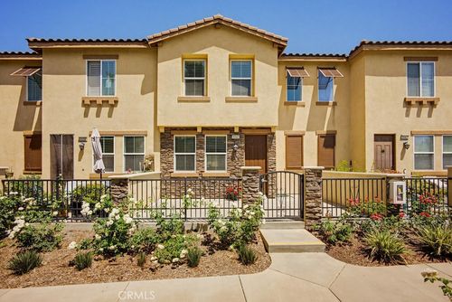 8060 City View Pl, Rancho Cucamonga, CA, 91730-2785 | Card Image