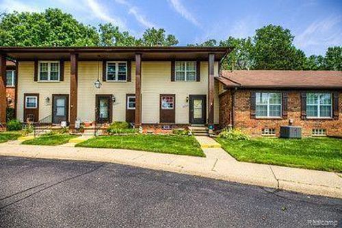 35248 Bristlecone, Clinton Twp, MI, 48035 | Card Image